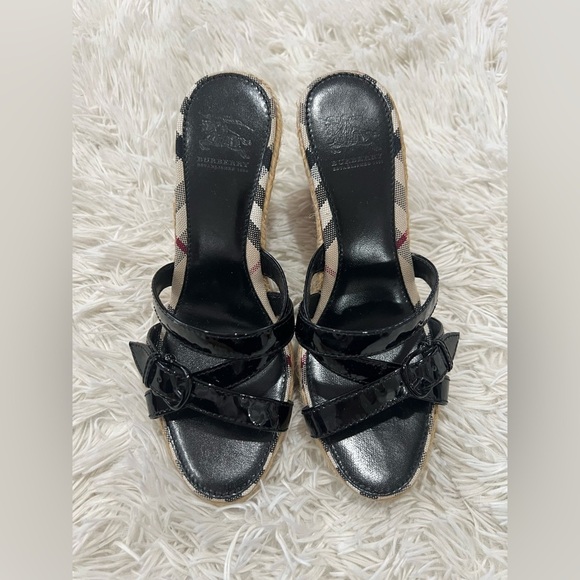 BURBERRY: Black Patent Leather & "Nova Check"
Espadrille - size 37 US size 7 - Picture 2 of 11